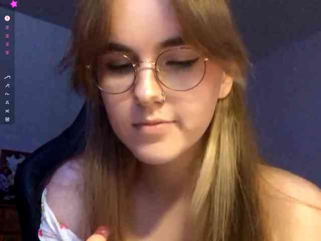 CandyJoly webcam