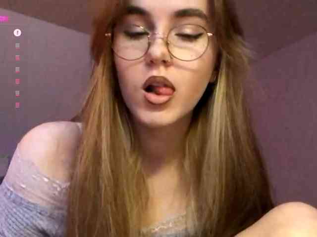 CandyJoly webcam