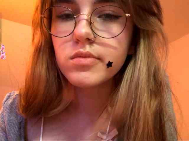 CandyJoly webcam