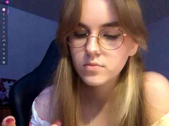CandyJoly webcam