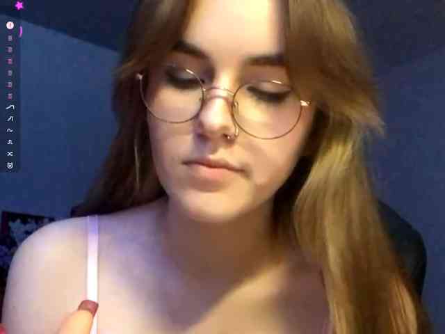 CandyJoly webcam