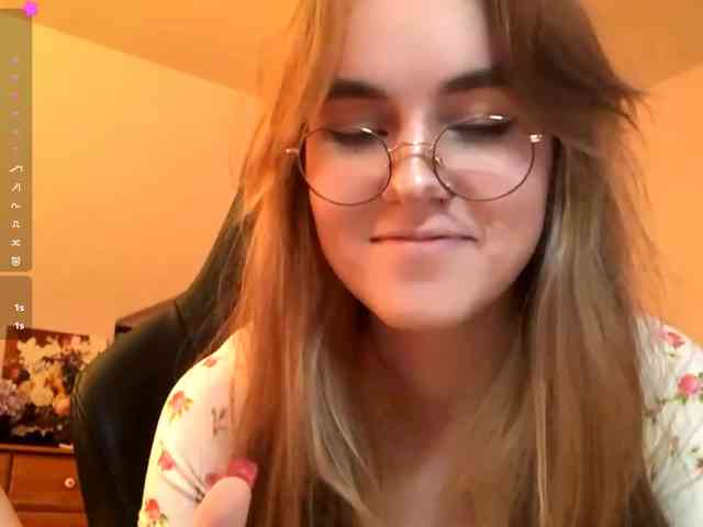 CandyJoly webcam