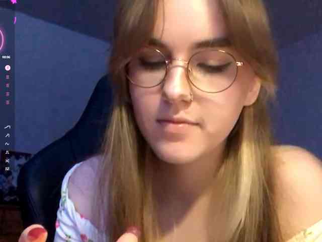 CandyJoly webcam