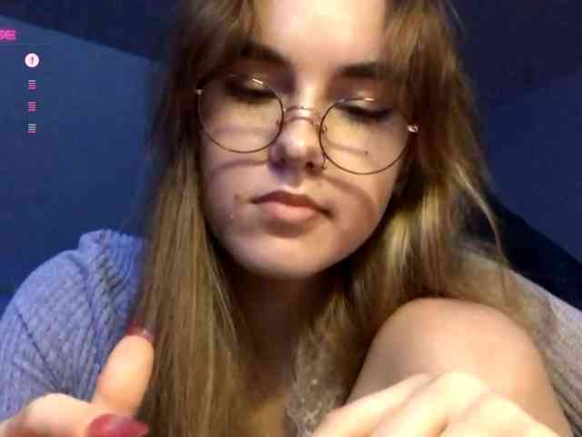 CandyJoly webcam