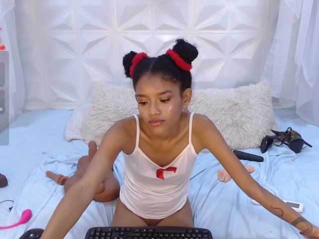 adissonpetite's BongaCams show and profile