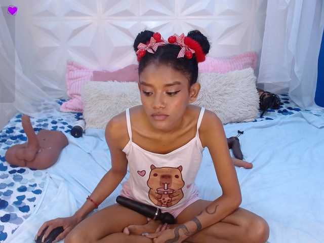 adissonpetite's BongaCams show and profile