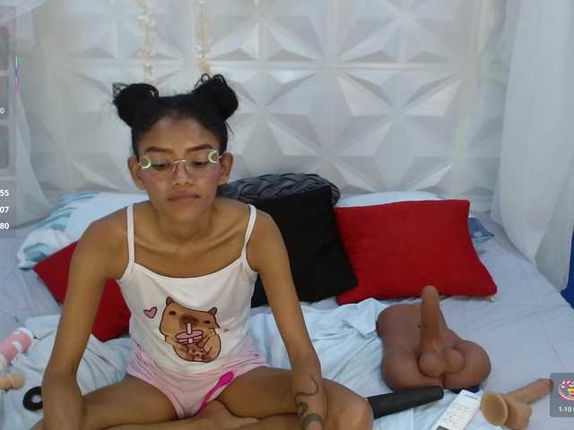 adissonpetite's BongaCams show and profile