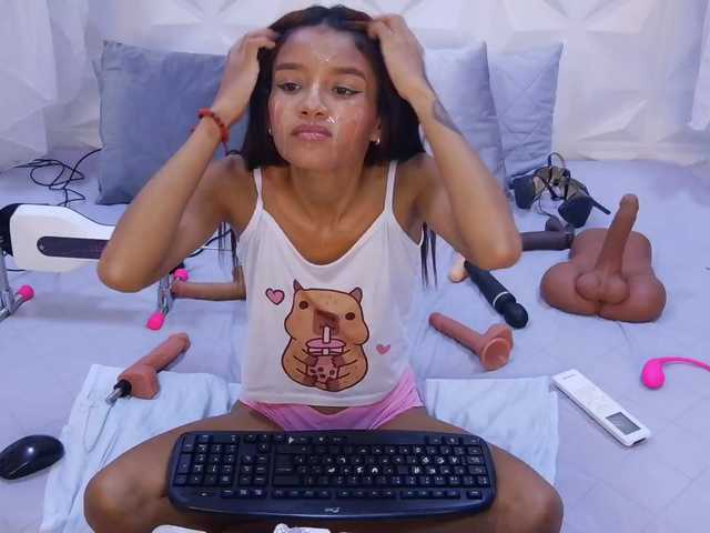 adissonpetite's BongaCams show and profile