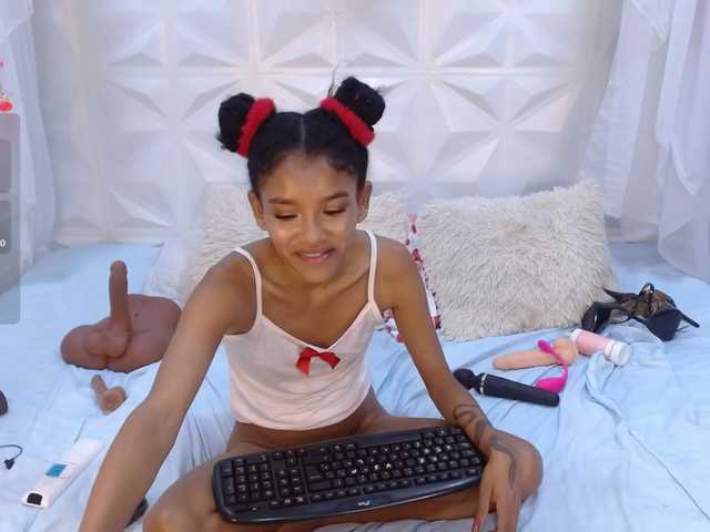 adissonpetite's BongaCams show and profile