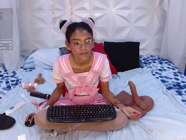adissonpetite's BongaCams show and profile