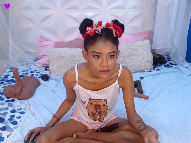 adissonpetite's BongaCams show and profile