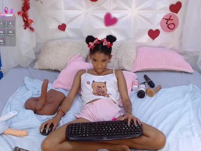 adissonpetite's BongaCams show and profile