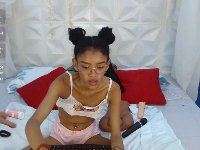 adissonpetite's BongaCams show and profile