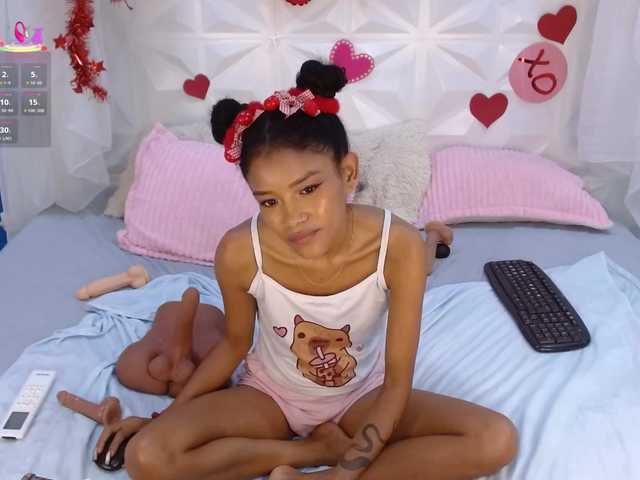 adissonpetite's BongaCams show and profile