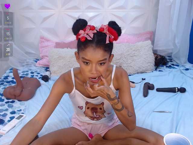 adissonpetite's BongaCams show and profile