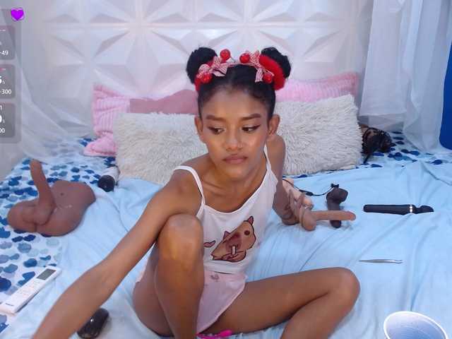 adissonpetite's BongaCams show and profile