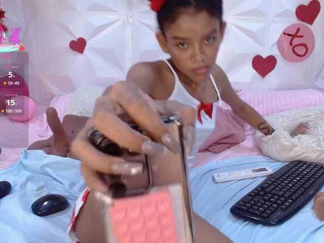 adissonpetite's BongaCams show and profile