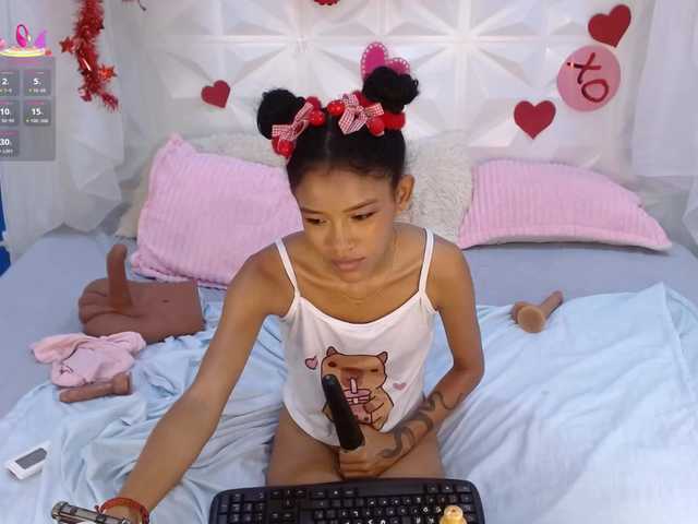 adissonpetite's BongaCams show and profile