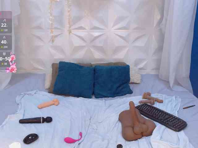 adissonpetite webcam