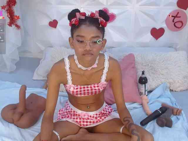 adissonpetite webcam