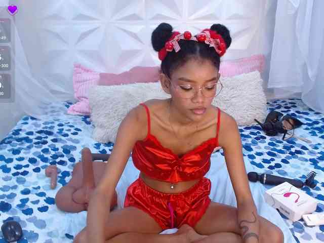 adissonpetite webcam