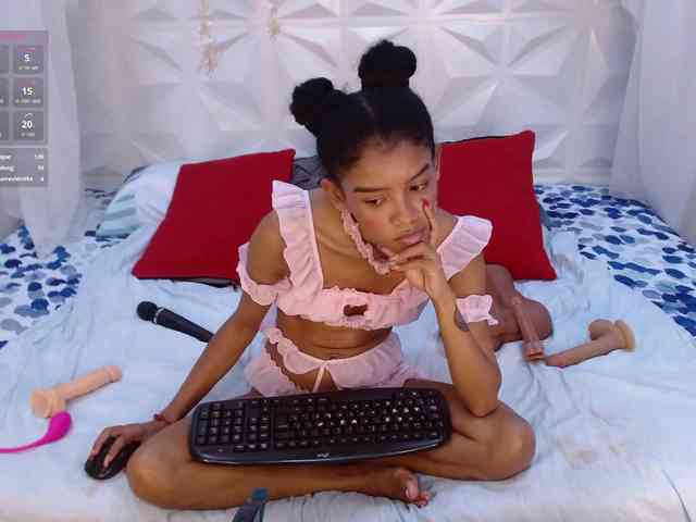 adissonpetite webcam