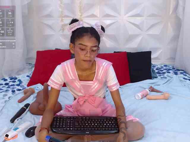 adissonpetite webcam