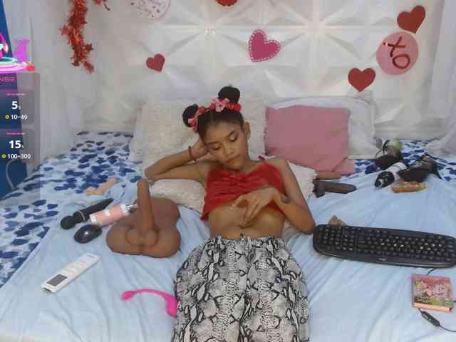 adissonpetite webcam