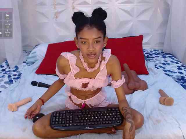 adissonpetite webcam