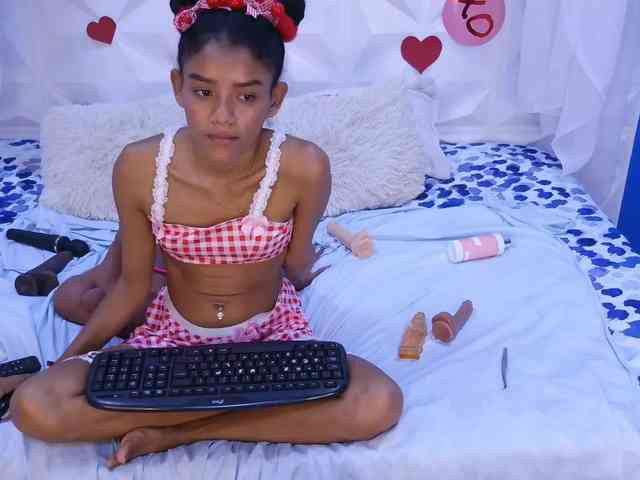 adissonpetite webcam
