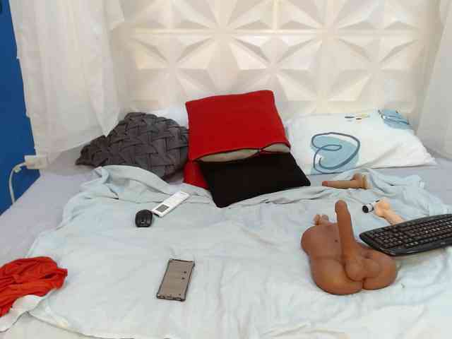 adissonpetite webcam