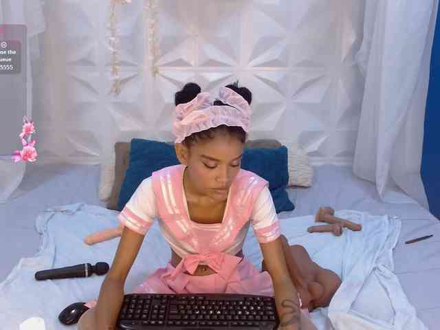 adissonpetite webcam