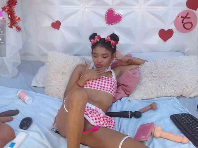 adissonpetite webcam