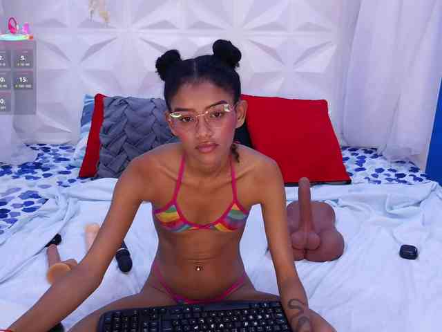 adissonpetite webcam