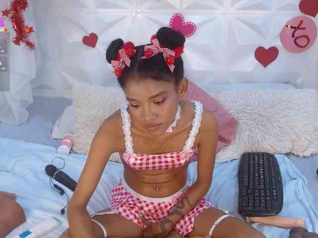 adissonpetite webcam