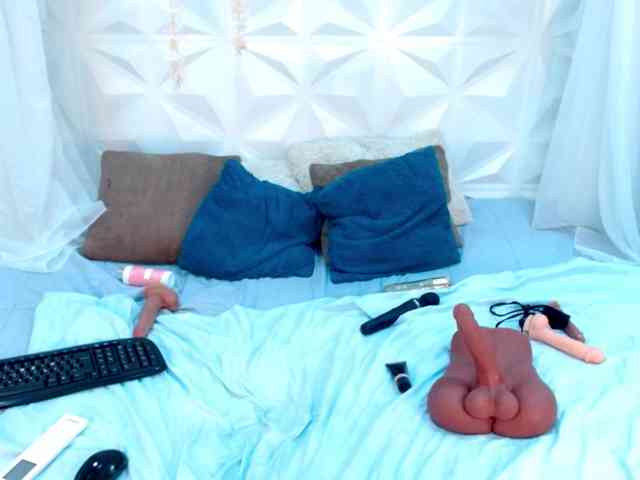 adissonpetite webcam