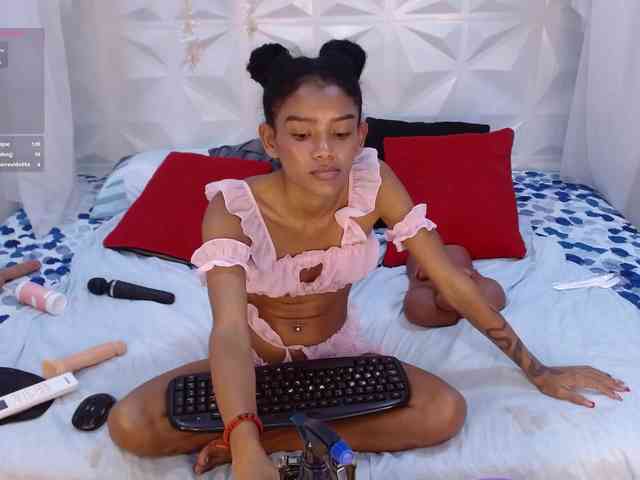 adissonpetite webcam