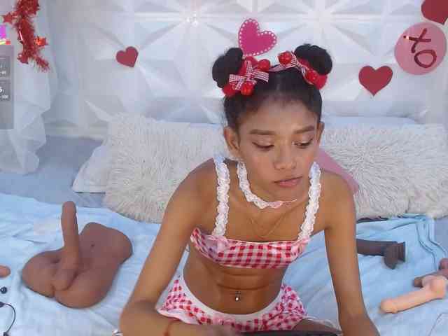 adissonpetite webcam