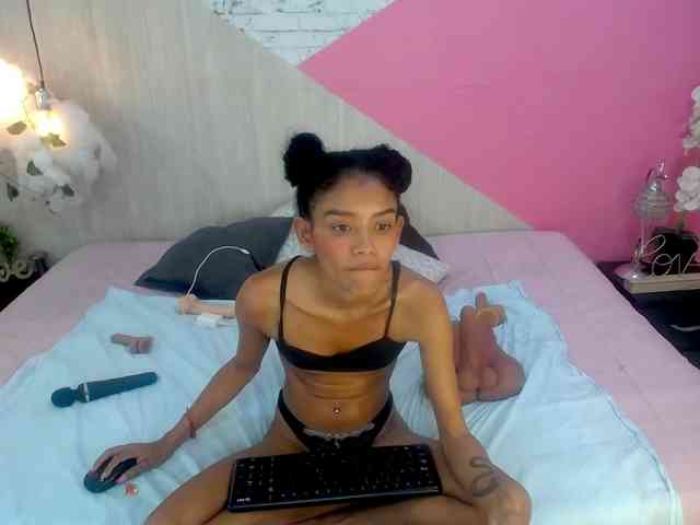 adissonpetite webcam