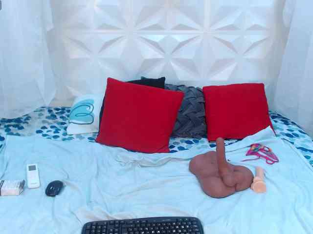 adissonpetite webcam