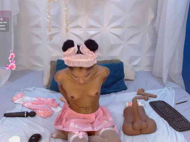 adissonpetite webcam