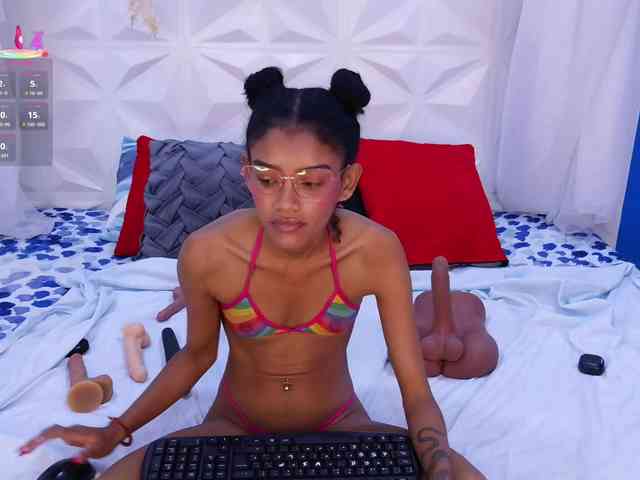 adissonpetite webcam