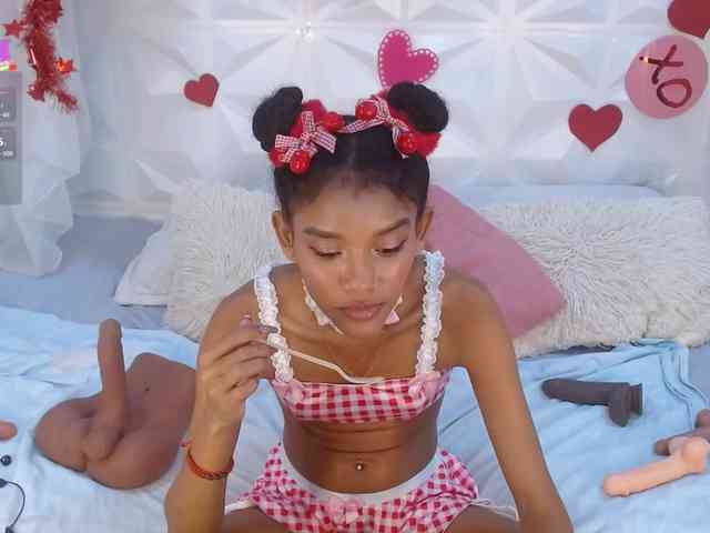 adissonpetite webcam