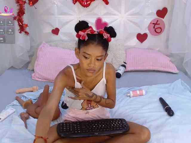 adissonpetite webcam