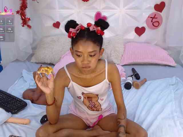 adissonpetite webcam