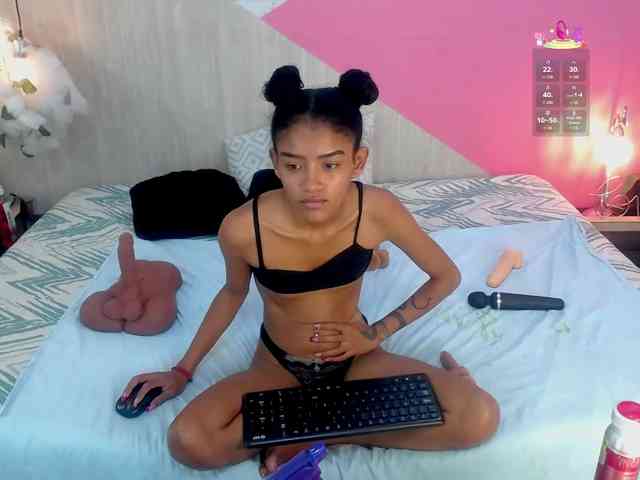 adissonpetite webcam