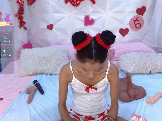 adissonpetite webcam