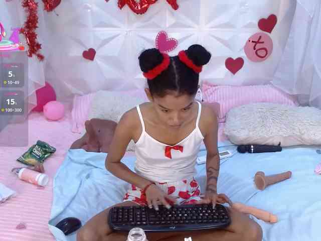 adissonpetite webcam