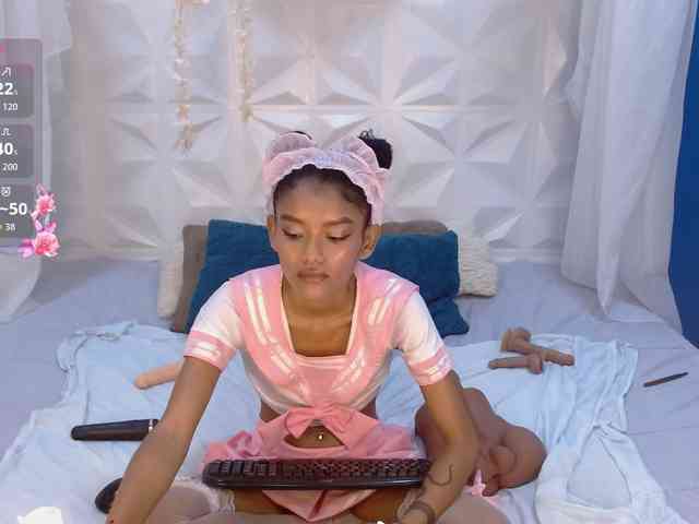 adissonpetite webcam