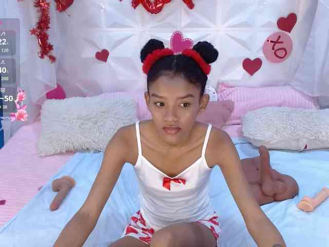 adissonpetite webcam